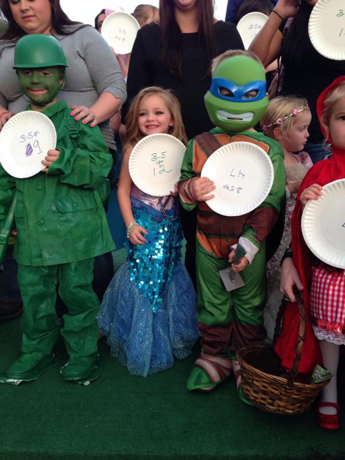 Boozaar Costume Contest photo